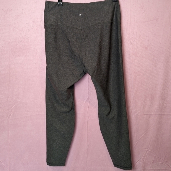 Old Navy Active PowerSoft Extra High Rise Go Dry Leggings in Gray size XXL - Picture 4 of 7